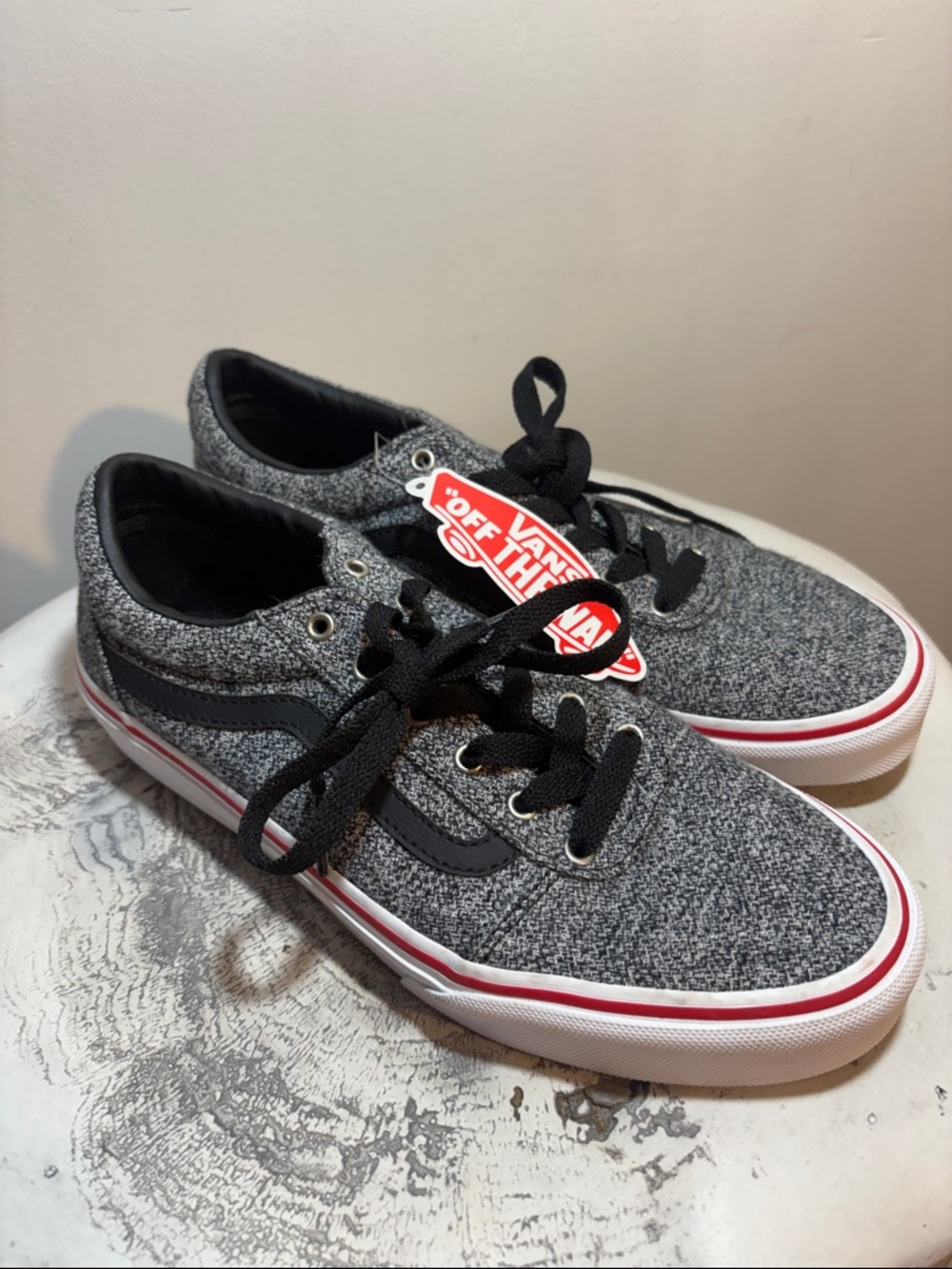 NWT Vans Old Skool Big Kids “Ward” Heather Grey Red Stripe Sole Low Top Skate
